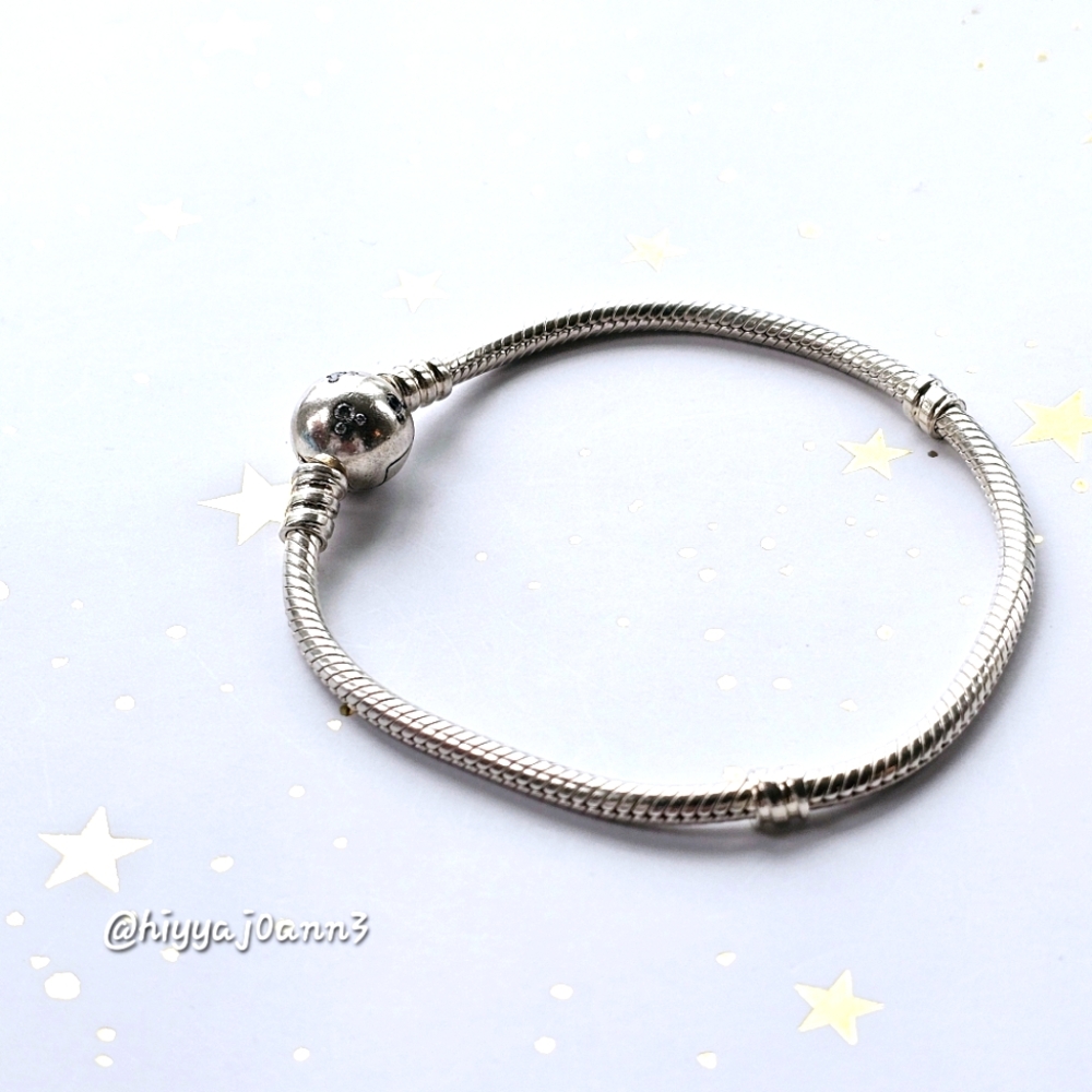 Authentic PANDORA-Disney Mickey Mouse Clasp Bracelet-Size 18